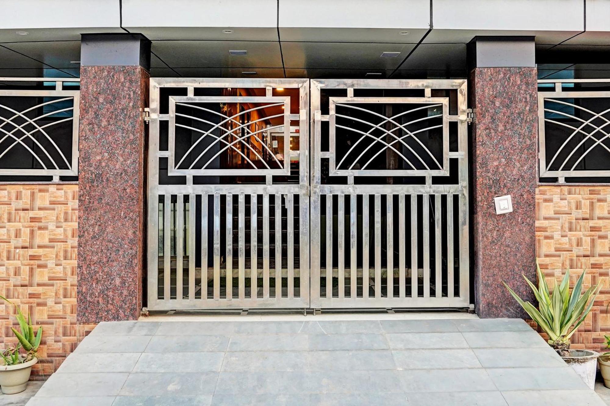 Hotel O Greno House Near Pvr Ansal Plaza Greater Noida Kültér fotó